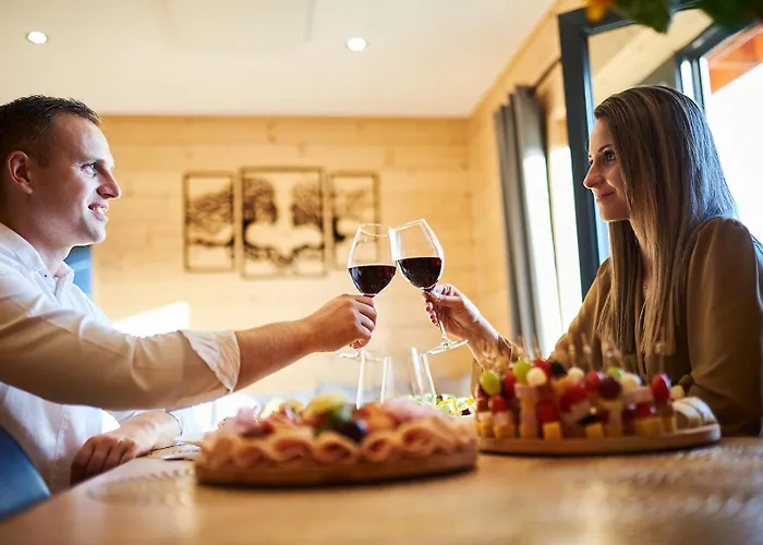 Osada Orlica Klimatyczne Z Widokiem Na Gory I Termalnym Sauna Jacuzzi 4 Km Od Zieleniec Arena 샬레 Lasowka